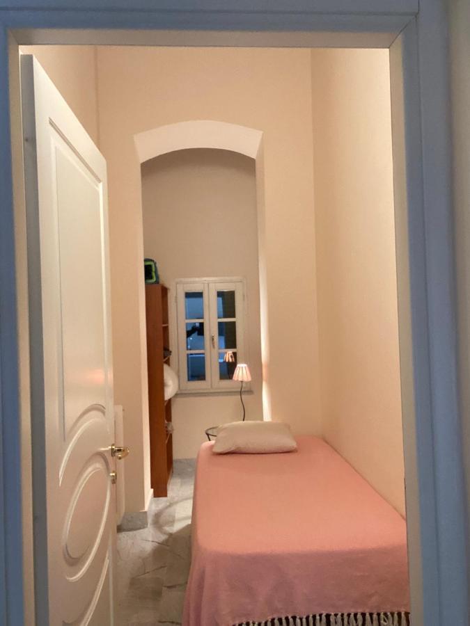 Renovated Apartment With 3 Bedrooms In An Historic Palazzo Between Port And Old Town Livorno Dış mekan fotoğraf